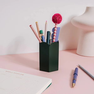 Scallop Edge Pen Pot - Green or Pink