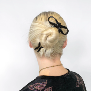 Bow Hairpin in Black